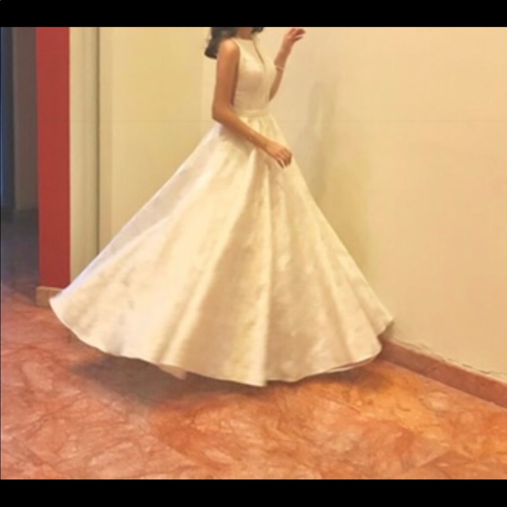 Ivory Sherri Hill